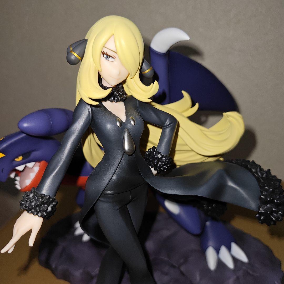 ポケモン シロナ with ガブリアス 1/8 完成品フィギュア