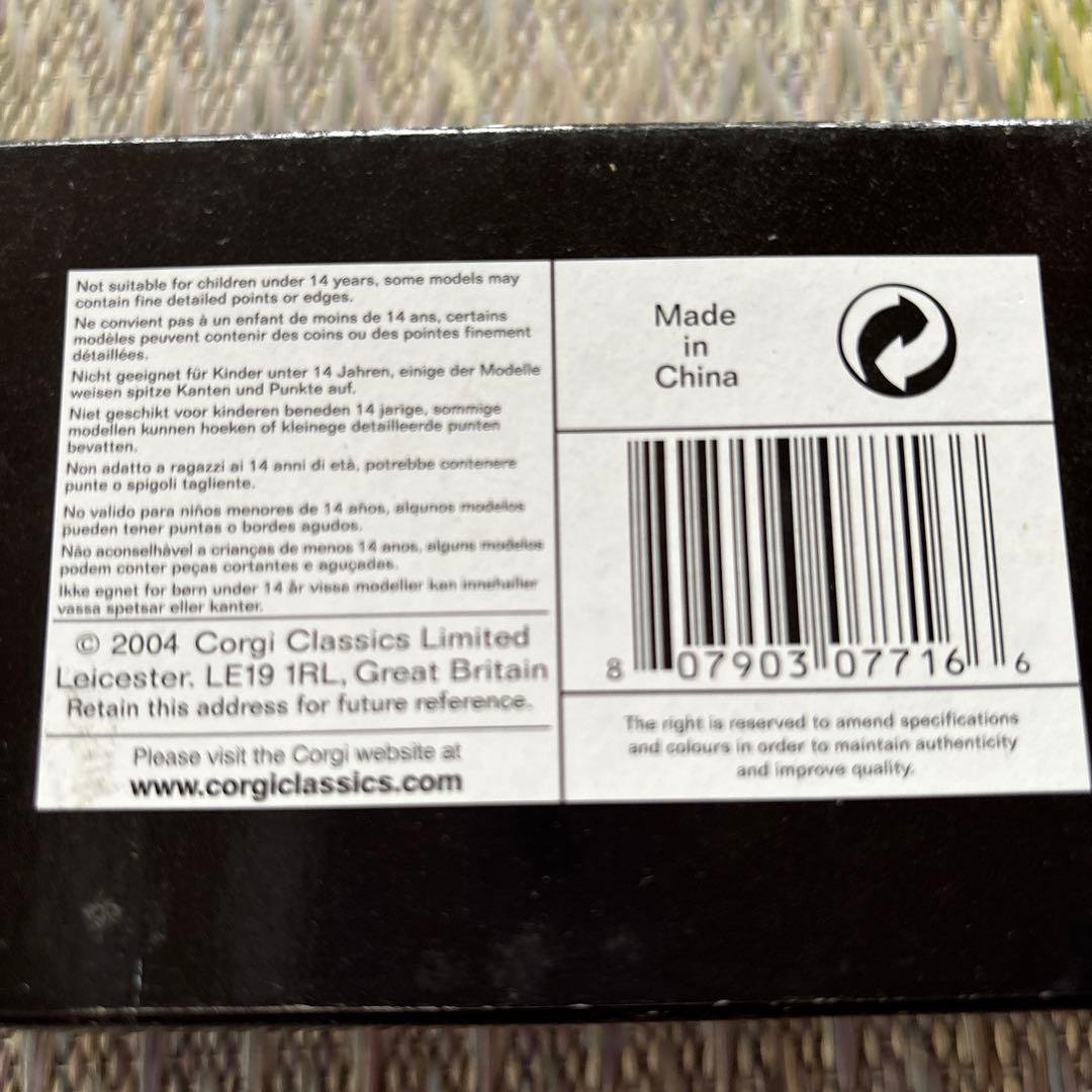 Corgi Land Rover Defender ミニカー 1:43