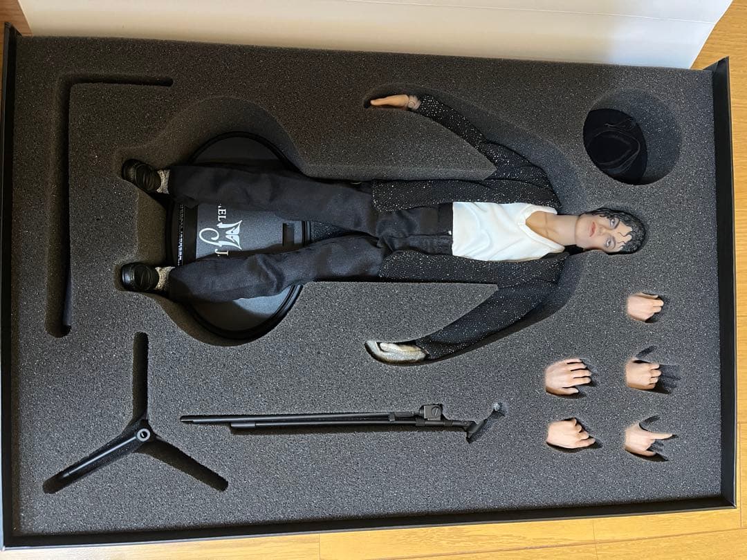 マイケルジャクソンフィギュア ビリージーン/ヒストリーツアー