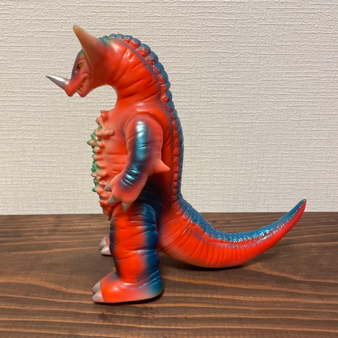 ブルマァク　ゴモラ　レトロカラー　ソフビ