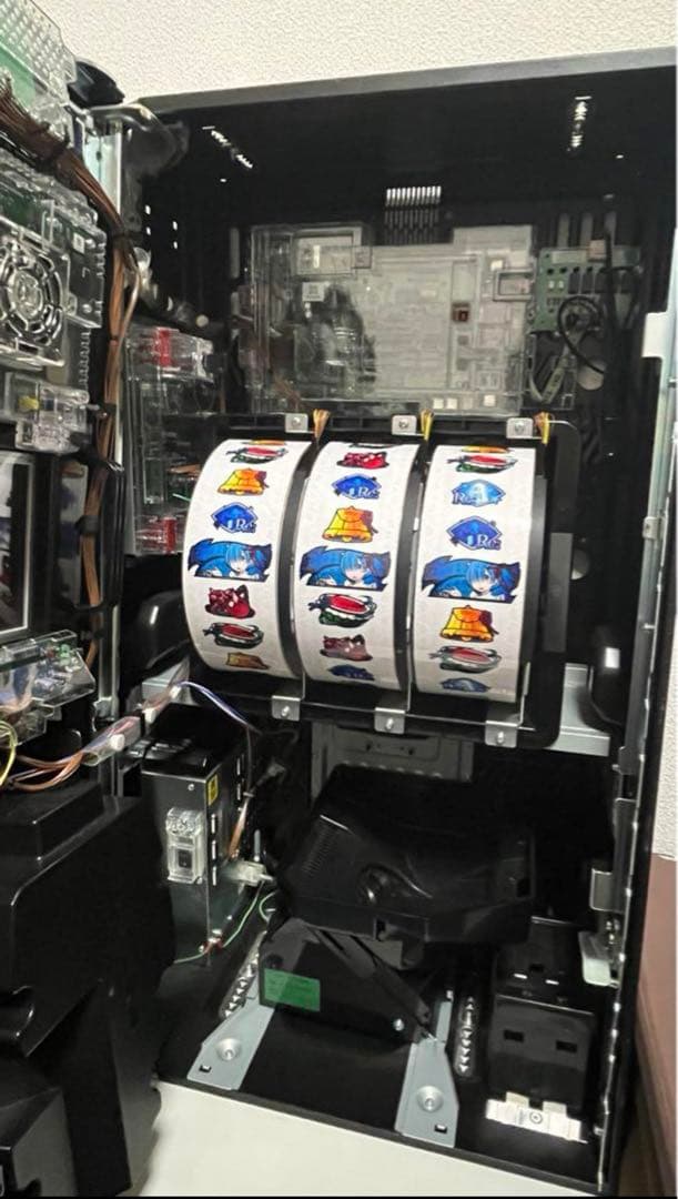 り*あ様 Re：ゼロスロット実機 エミリアパネルコ イン不要機 引取り