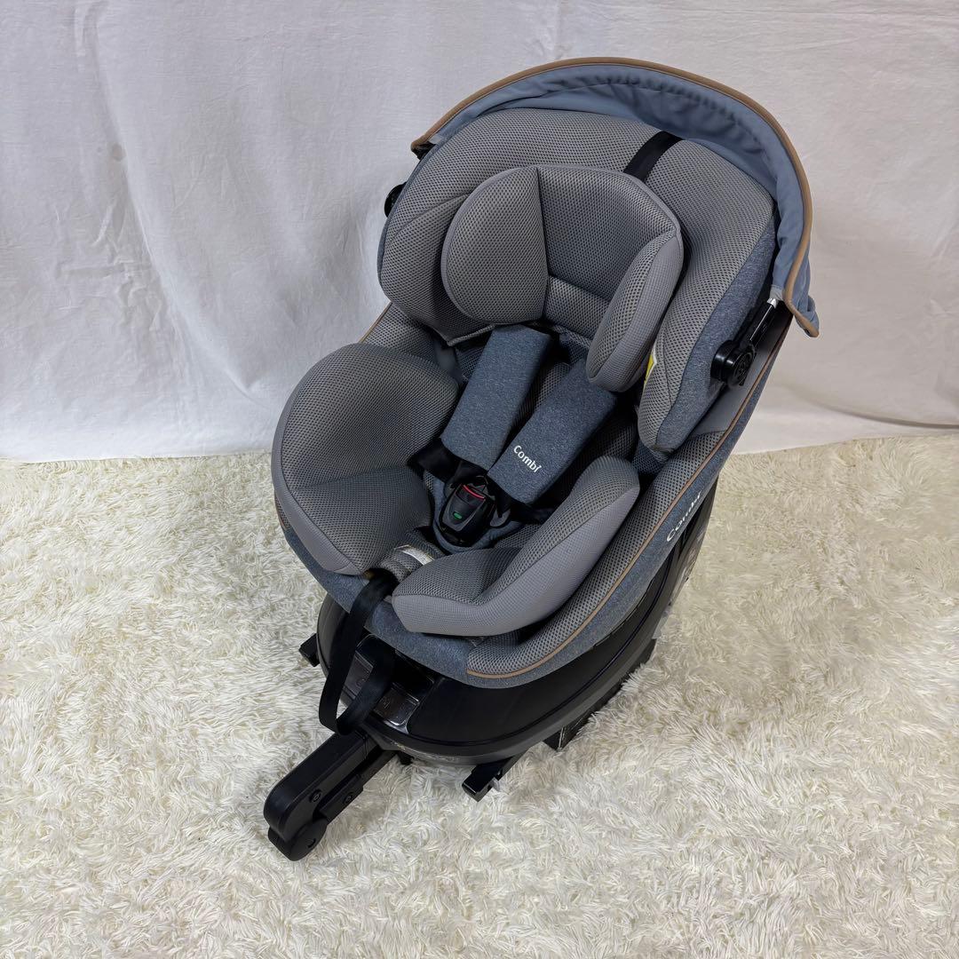 極美品　コンビ　クルムーヴスマート　シンプライト　ISOFIX チャイルドシート