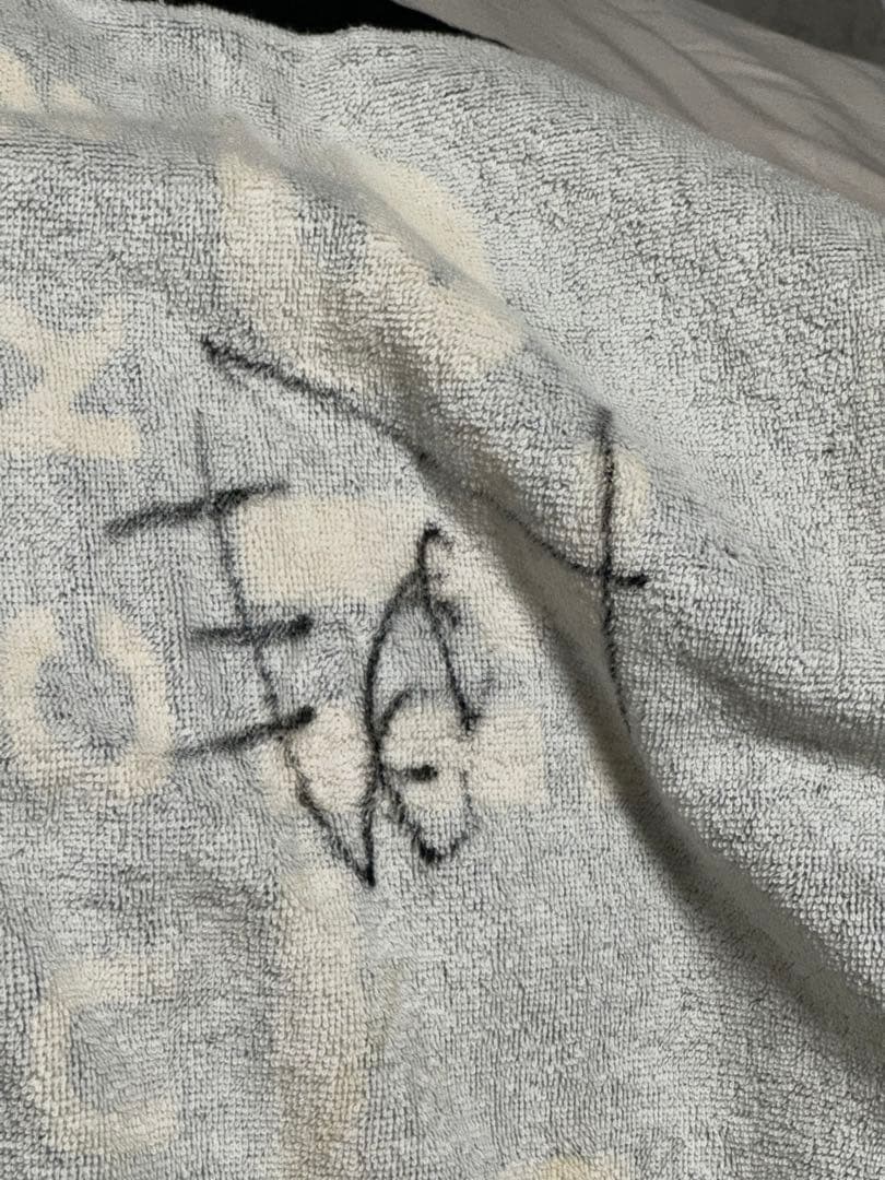 yellowbucksサイン入りタオル 激レア】¥ellowBucks 直筆サイン入り