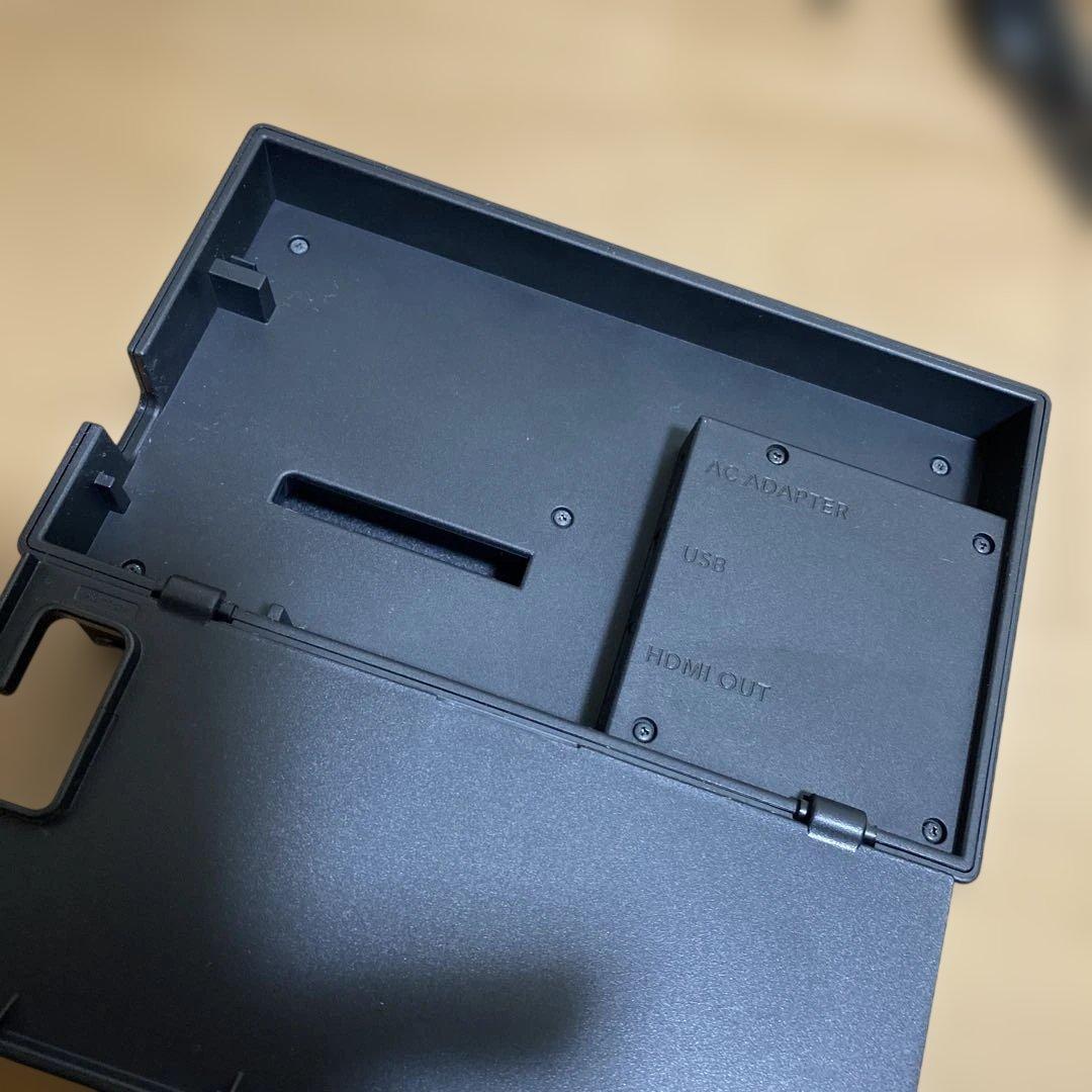 パ*チ様 Nintendo Switch と付属品