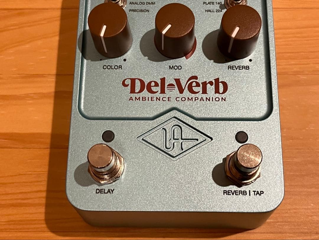 ギター UNIVERSAL AUDIO UAFX Del-Verb