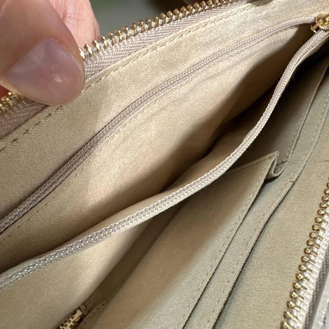 お値下げ美品　ATAO アミュレット お財布ショルダー 3wayパールグレージュ