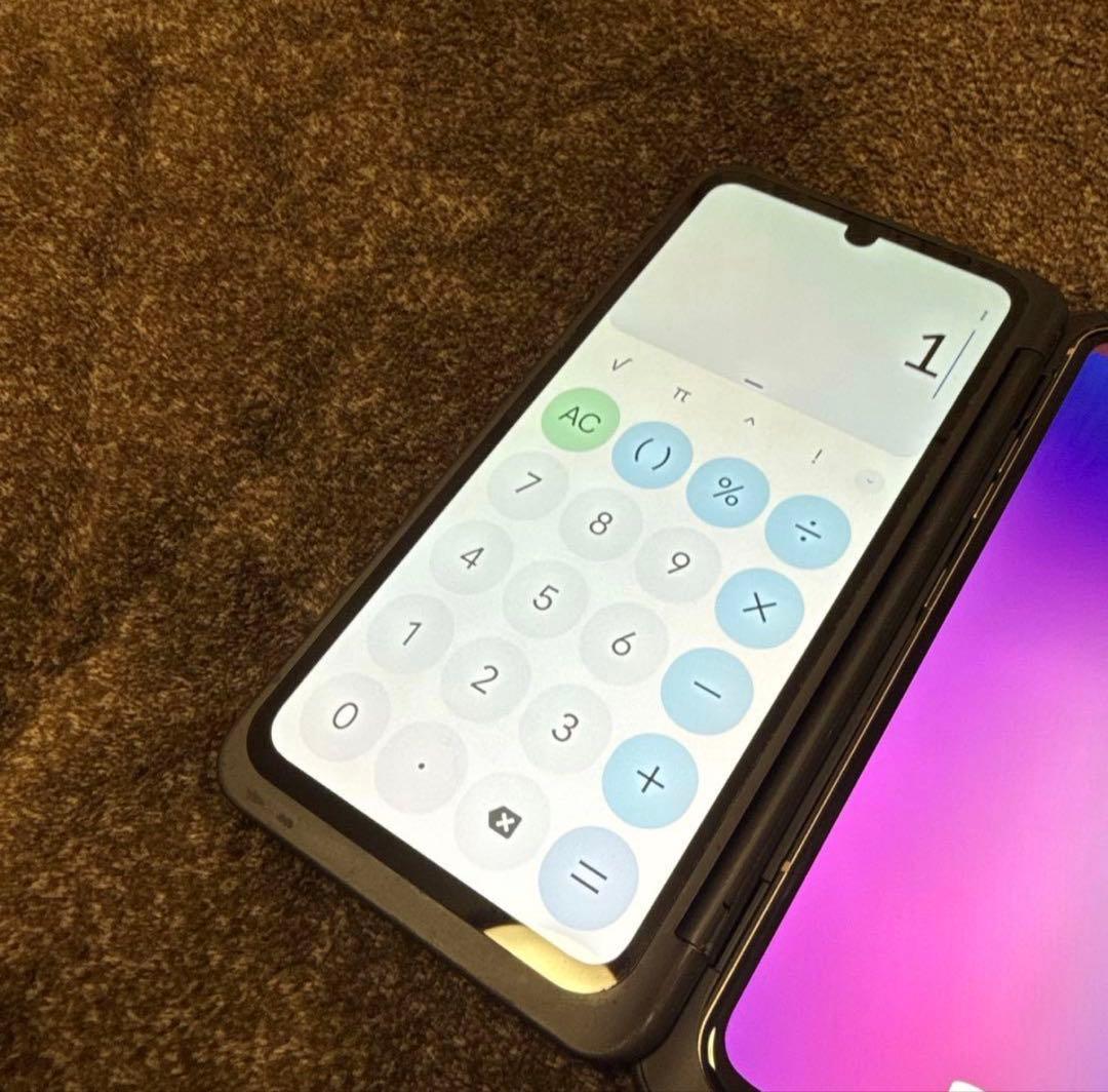 あ*】様 LG Dual Screen 画面にひびあり