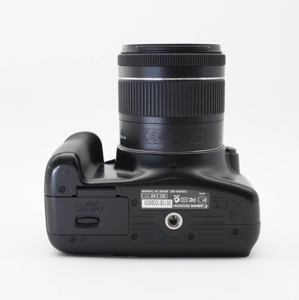 ショット3,585回✨ Canon Kiss X50 カメラ 一眼レフ デジカメ - メルカリ
