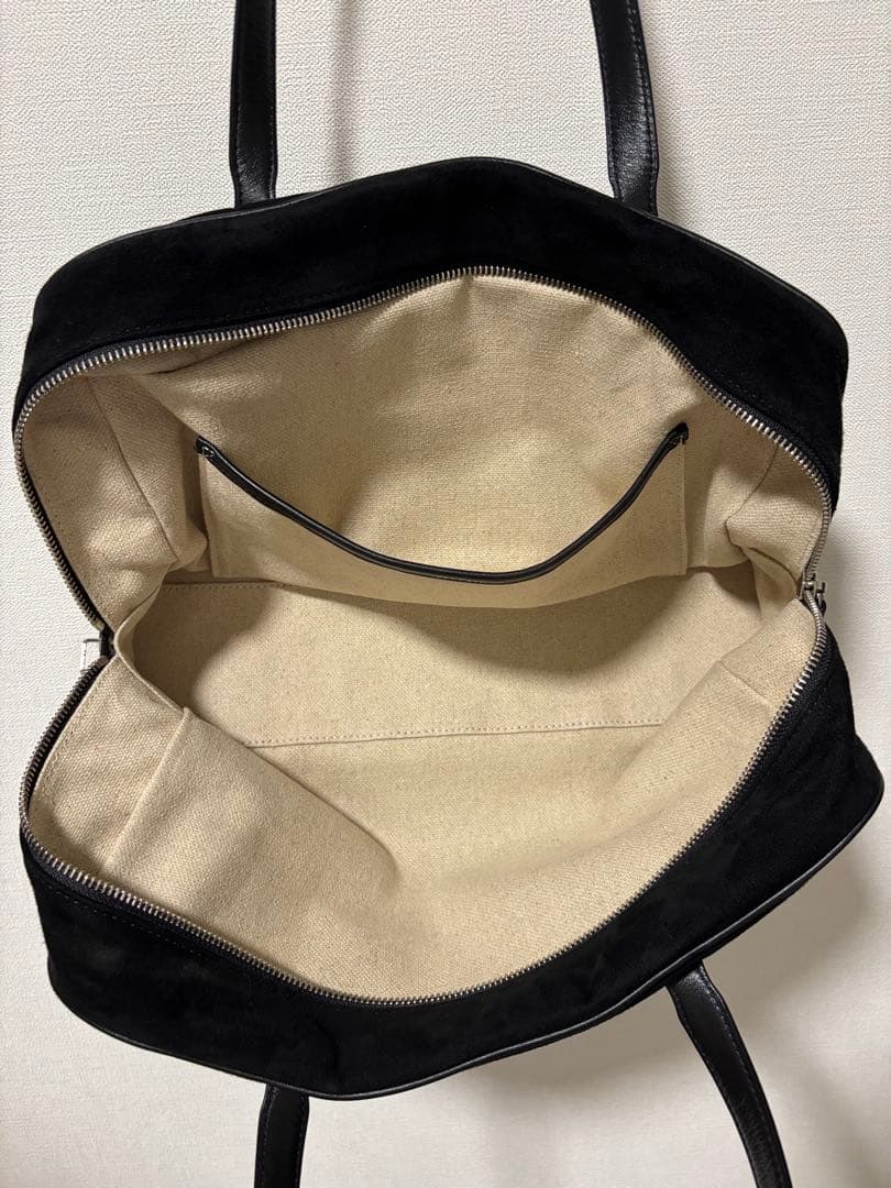 TOUT Y EST トートバッグ