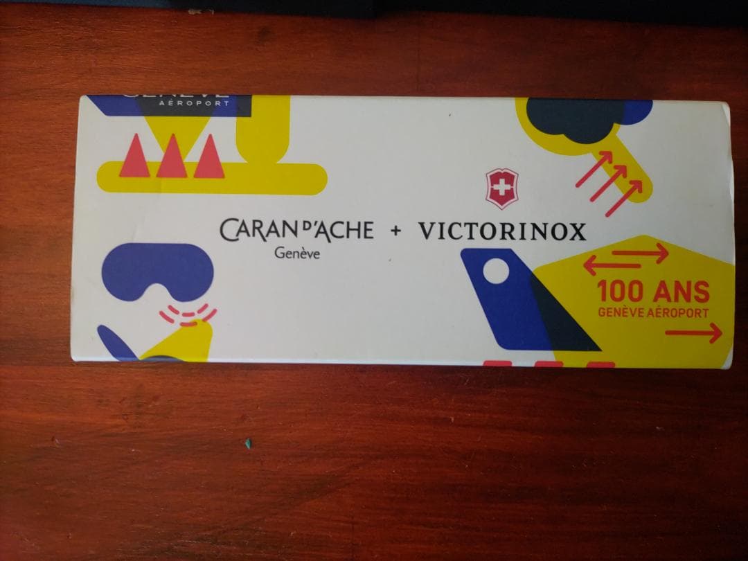 Caran d'Ache 849 ボールペン + Victorinox セット