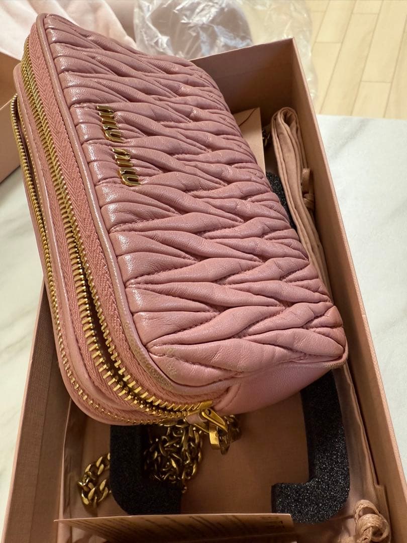 miu miu ショルダーバッグ　売り切り価格