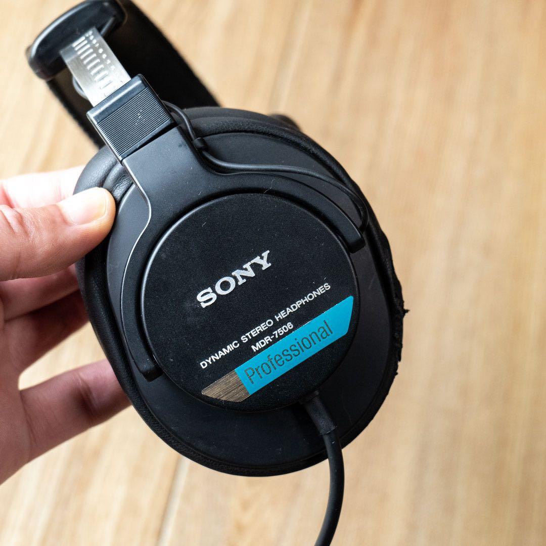 SONY MDR-7506 プロフェッショナル モニターヘッドホン 有線