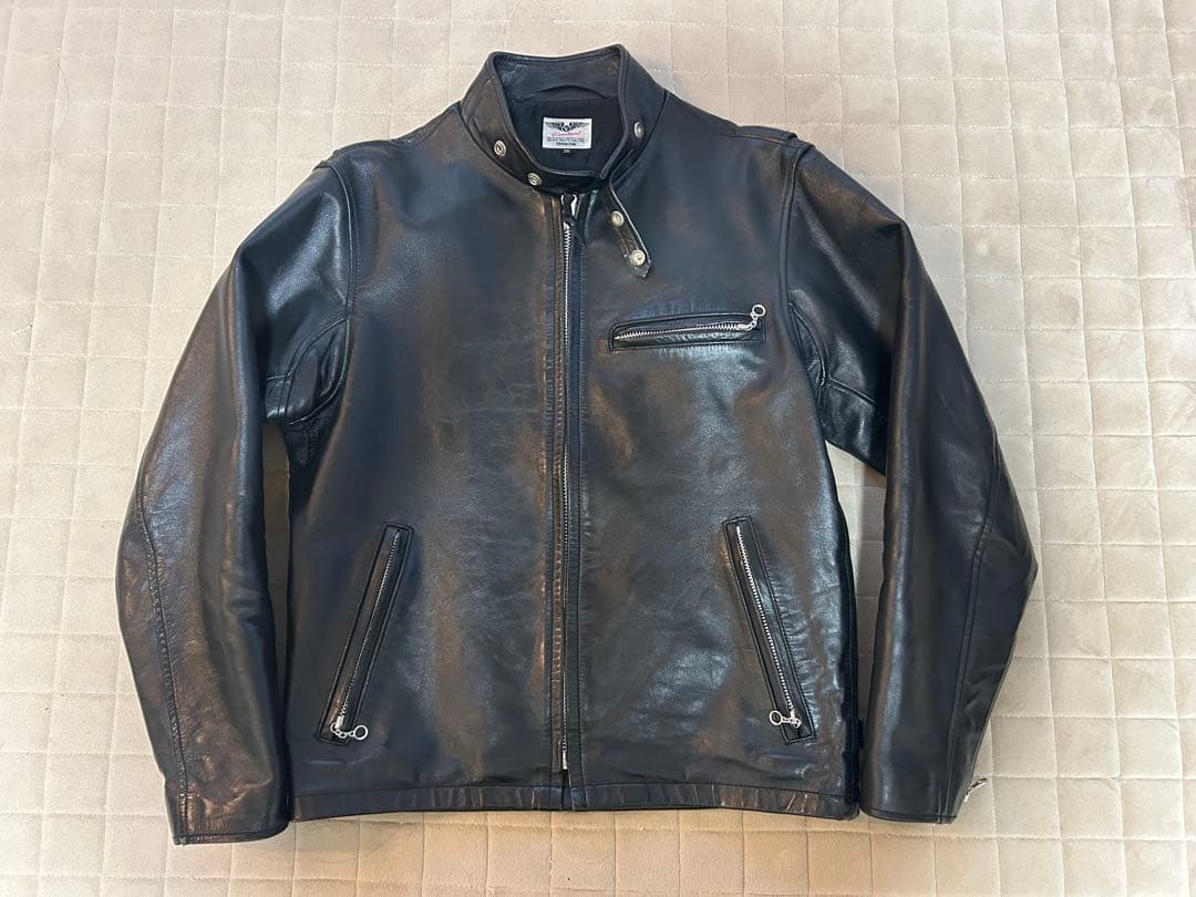 VARGA GIRL★シングルライダースジャケット★サイズ38★馬革 バイク用ウェア レディース 本革 ライダースジャケット」の人気商品