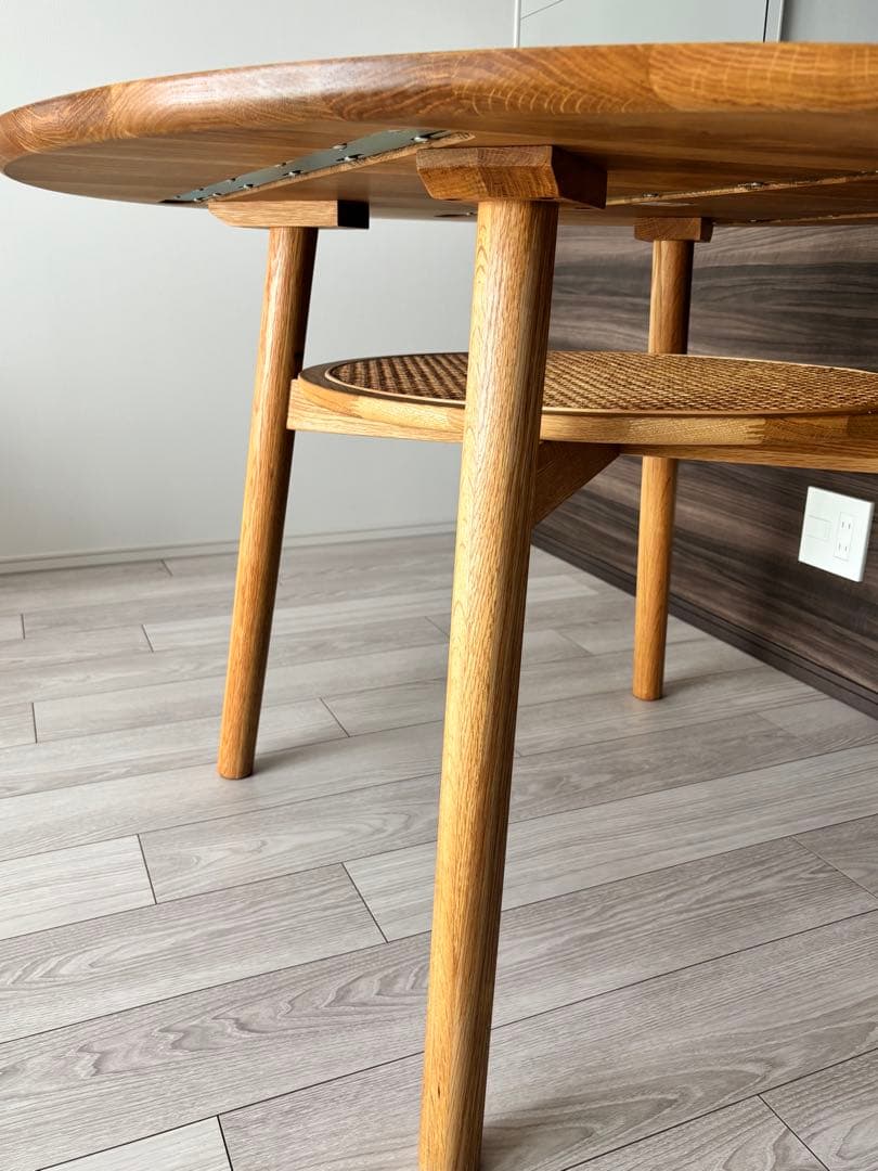 unico SOLK ラウンドダイニングテーブル　Φ1100