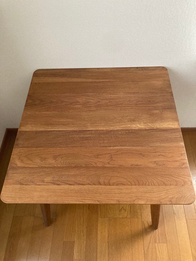 木製　ヴィンテージ風　ダイニングテーブル　正方形　ブラウン