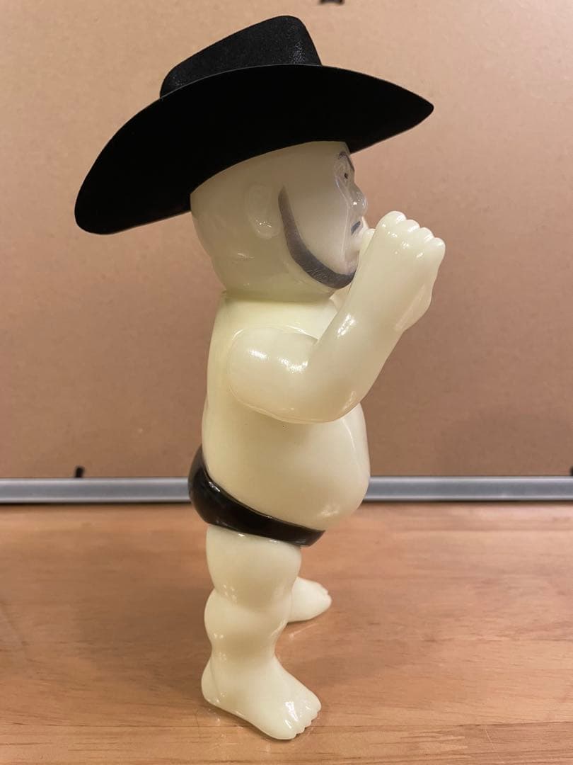 ハリウッド　ザコシ　シショウ　ソフビ　墓場の画廊　蓄光