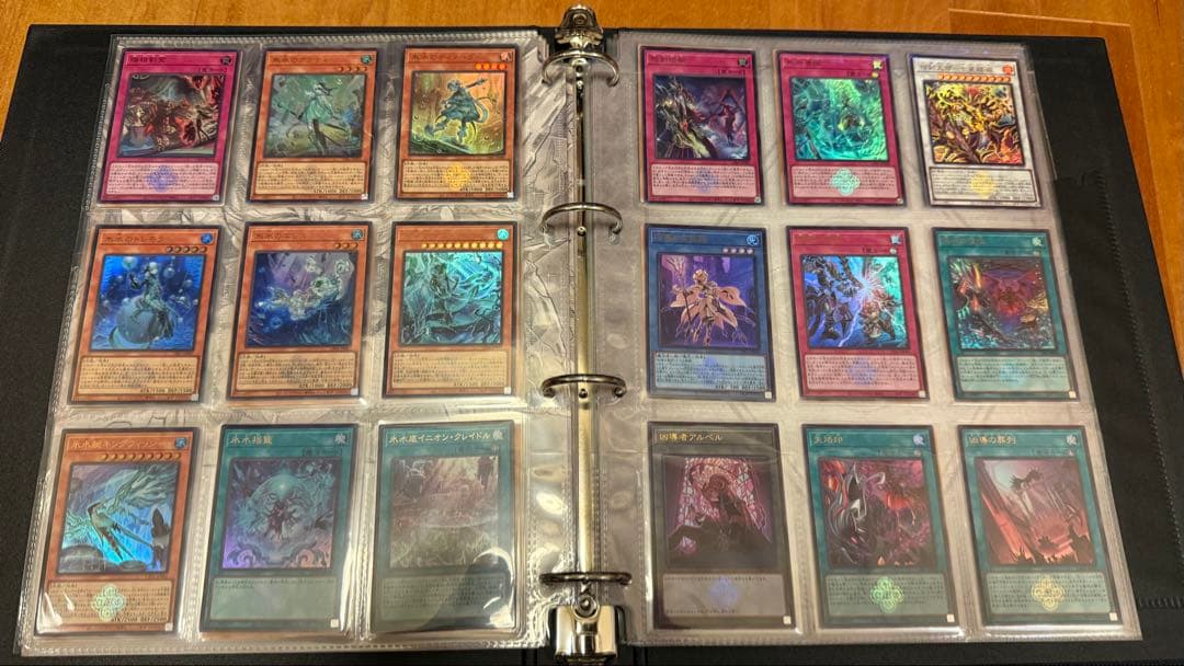 【一部欠品あり】遊戯王 白の物語 コンプリートファイル　(カード付)