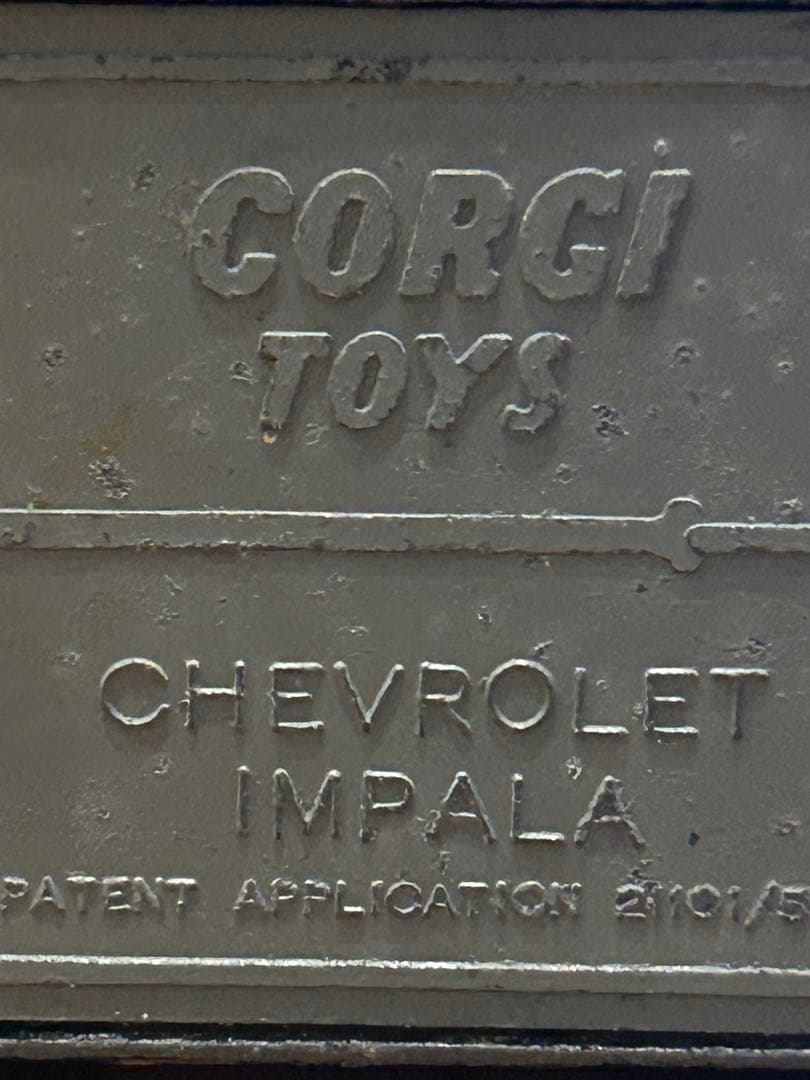 シボレー・インパラ コーギー ミニカー 黒