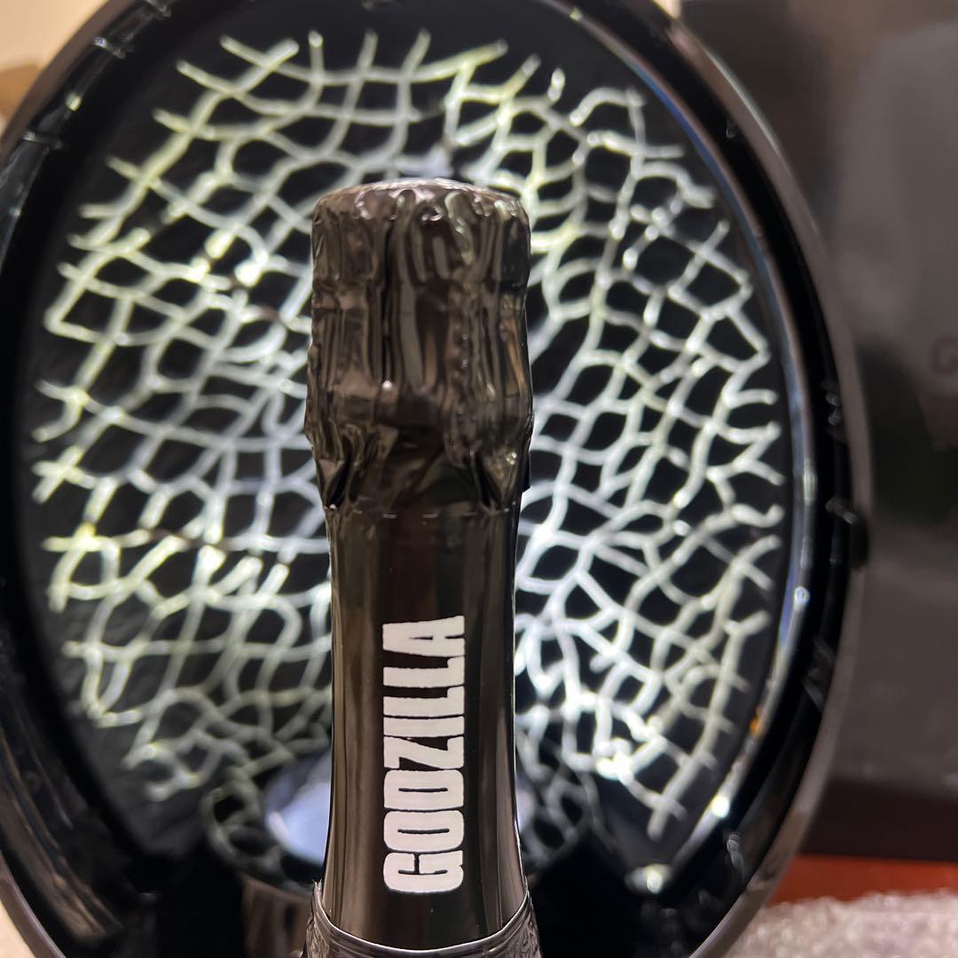 エンジェル シャンパンGODZILLA 70周年記念ボトル - メルカリ