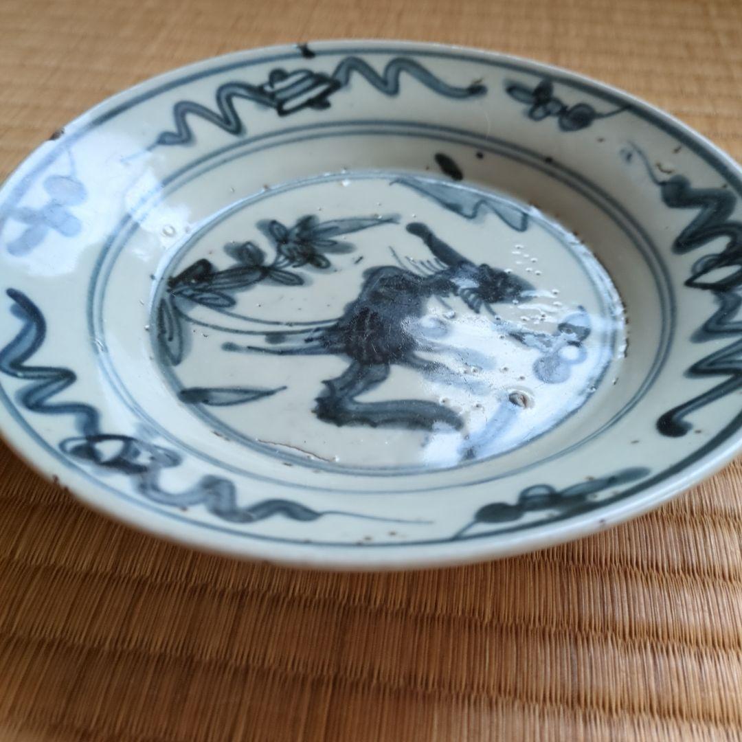 青い絵付けの陶器製平皿 呉須手 皿 骨董品