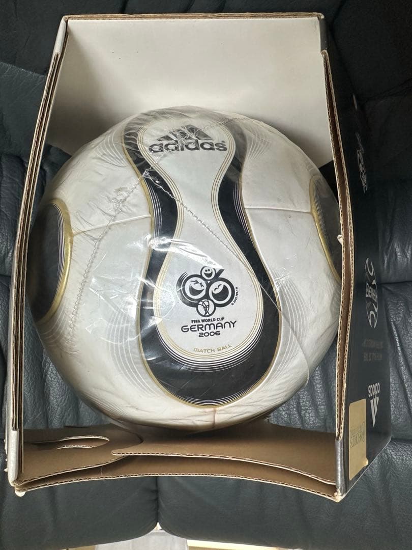 アディダス コネクト24 ベルマーレ直筆サイン入り非売品試合球