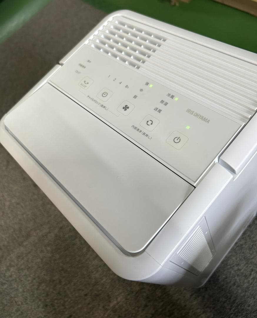 【美品】【2024年製】アイオーヤマ コンパクトクーラーICA-0301G