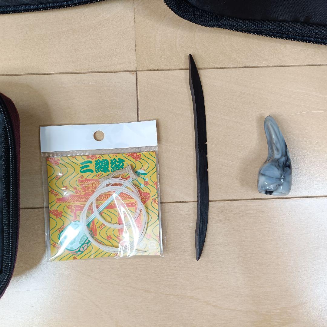 美品 沖縄三線 人工革 ソフトケース、爪、小物入れなど付属の通販はau