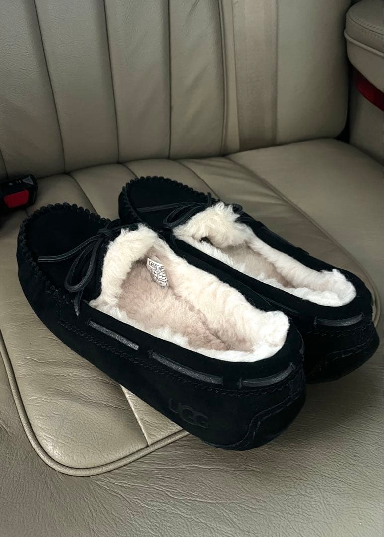 UGG モカシン UK8 新品未使用　ドライビングシューズにも！