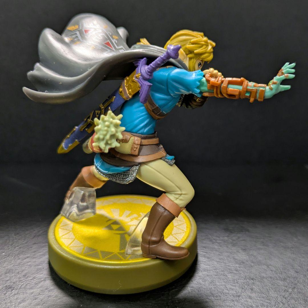 amiibo ゼルダの伝説 リンク リーバル 2体 - メルカリ