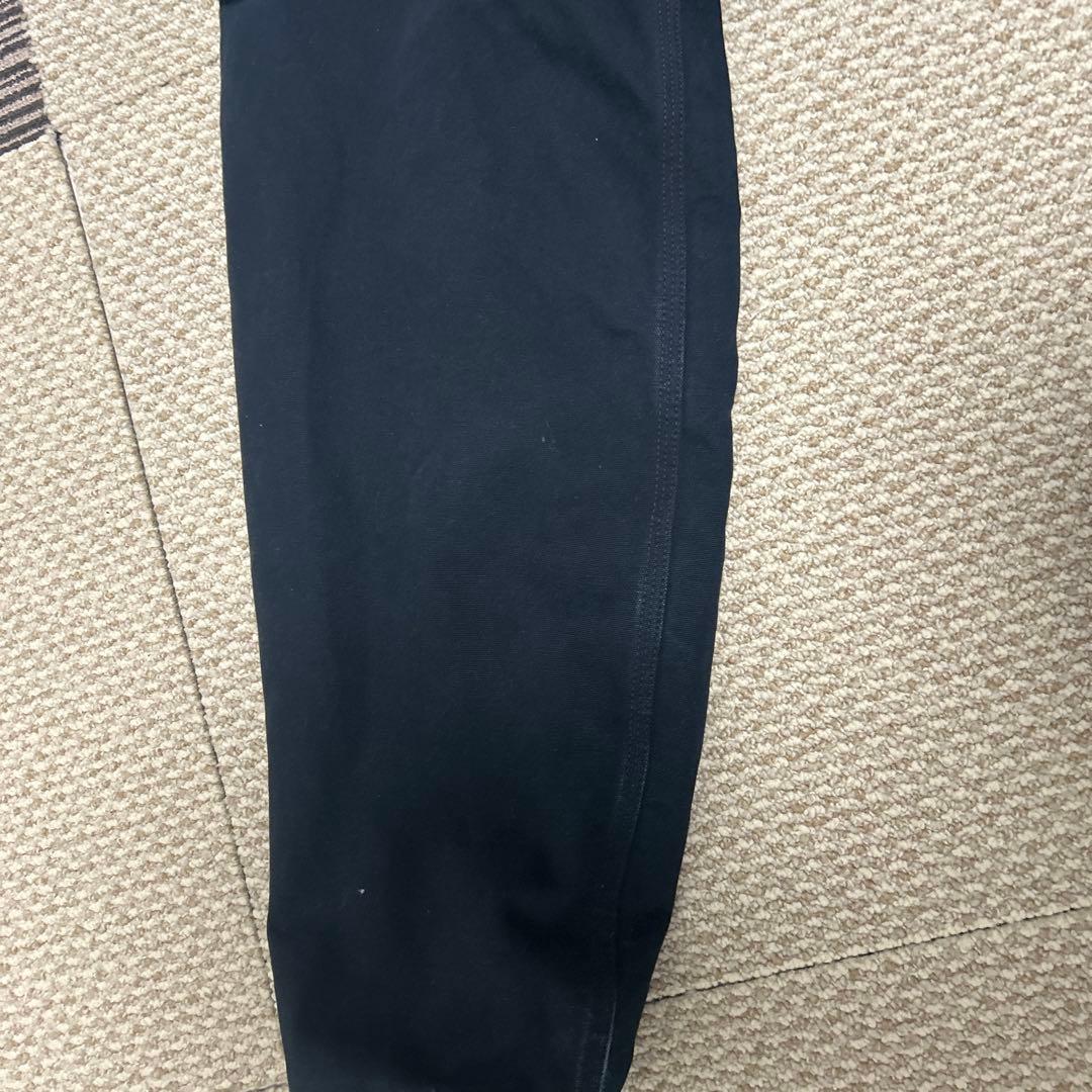 Carhartt ブラック アクティブジャケット