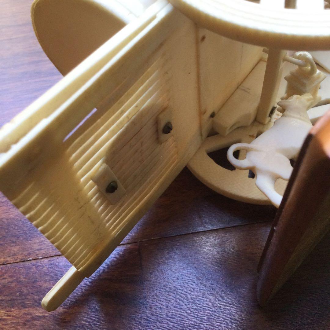 置物、牛車 天然素材 象牙調