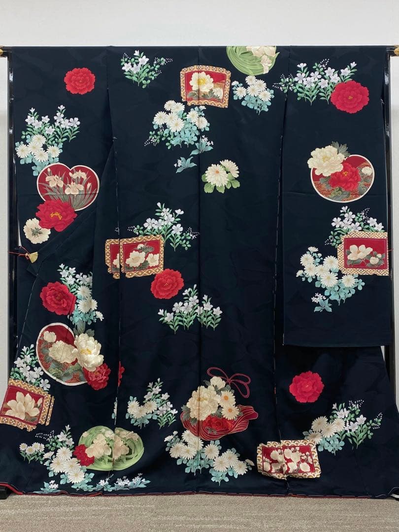 振袖 仮絵羽 刺繍 銀駒 金彩 紋意匠 牡丹 正絹 未仕立て品 八