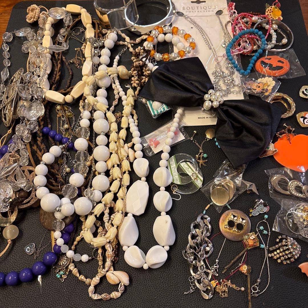 アクセサリーまとめ売り260点以上　約3.4キロ