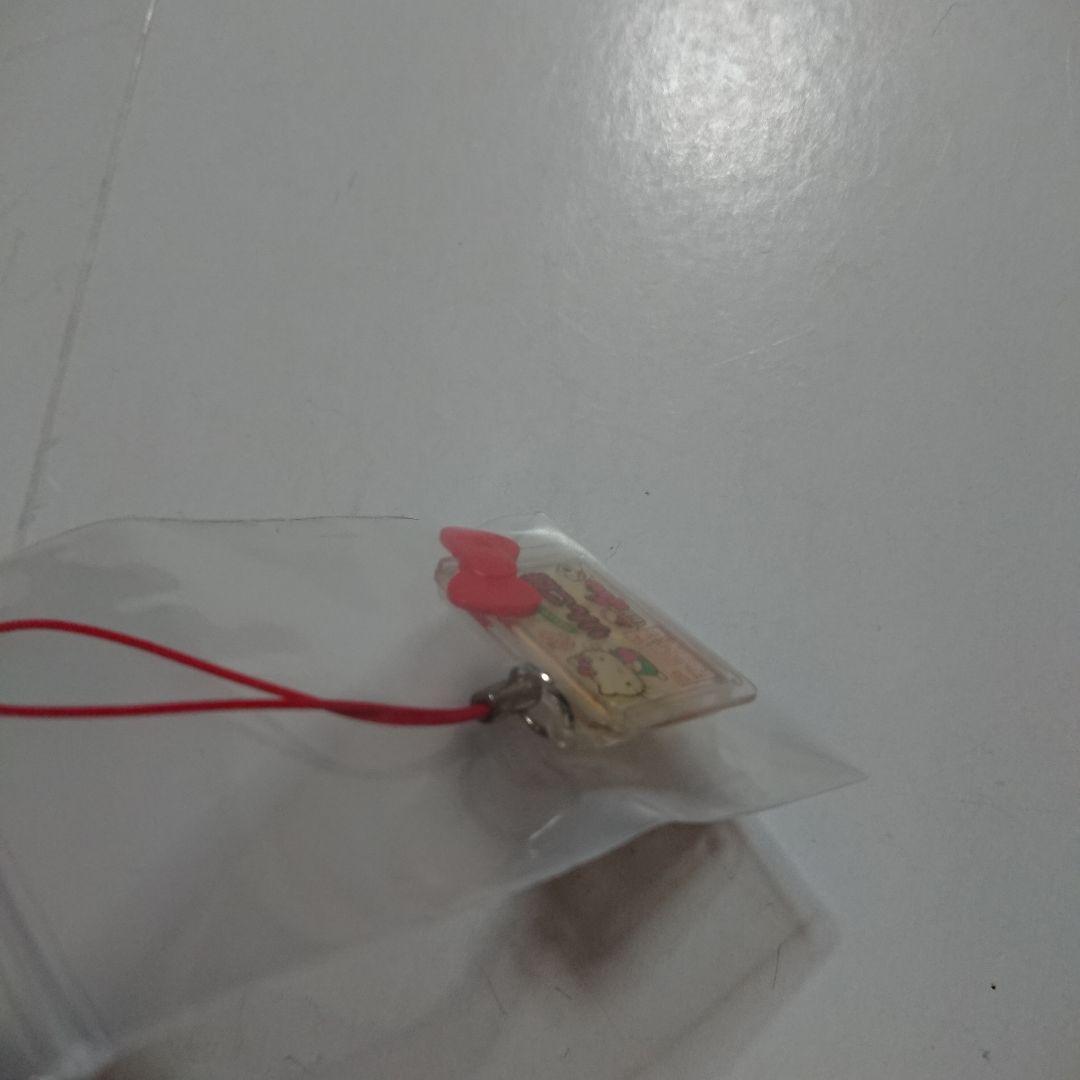 ハローキティ 駄菓子マスコット ヨーグルト チョコ アイス もち リーメント