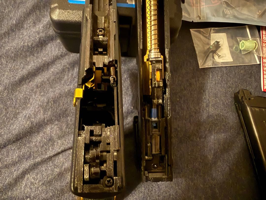 東京マルイグロックGlock 18C ゴールドカスタムco2仕様 - メルカリ