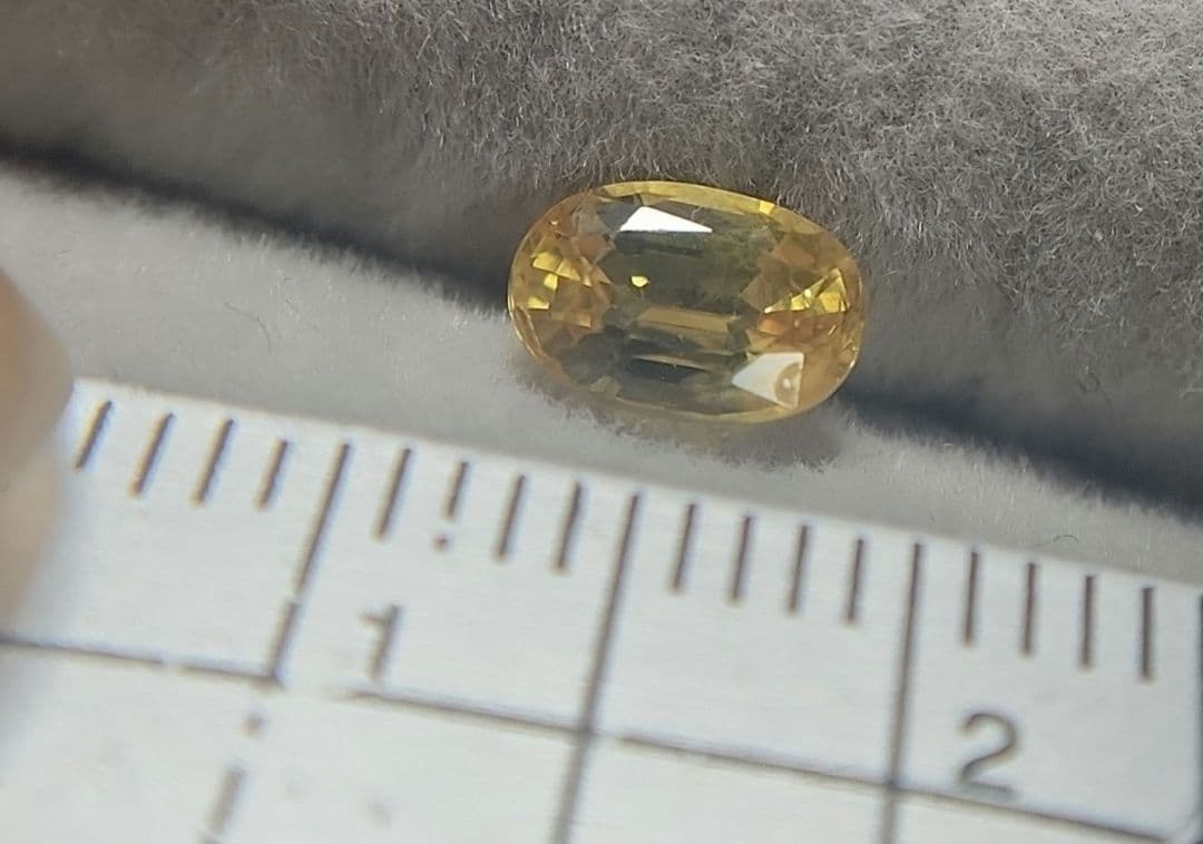 天然サファイア 0.895ct