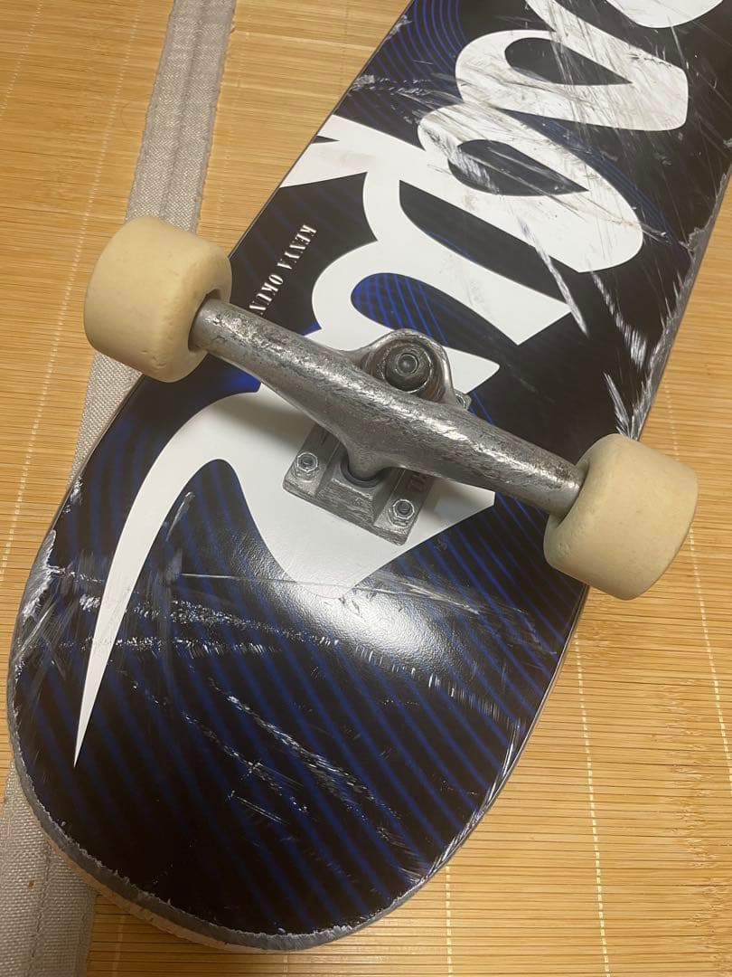 レスケ　サンダートラック　ドラゴンフォーミュラウィール　スケートボード