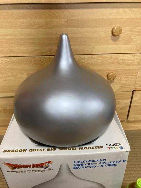 ドラゴンクエスト】実物大1/1メタルスライム フィギュア（ソフビ