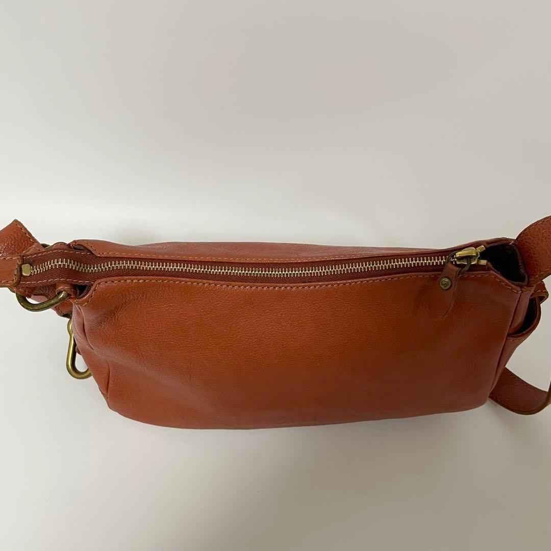 【24時間以内発送】イルビゾンテ　ショルダーバック　レザー