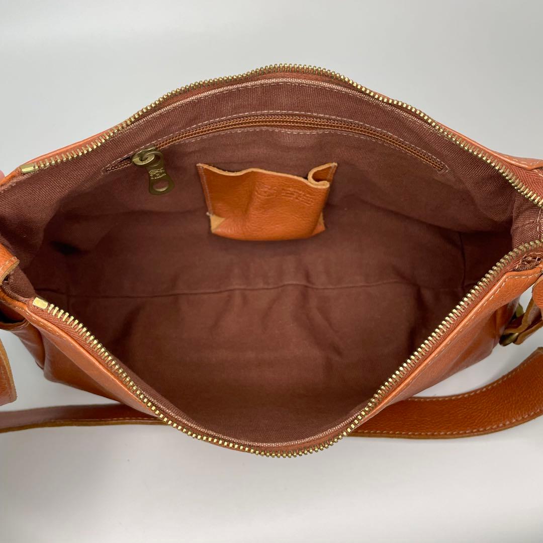 【24時間以内発送】イルビゾンテ　ショルダーバック　レザー