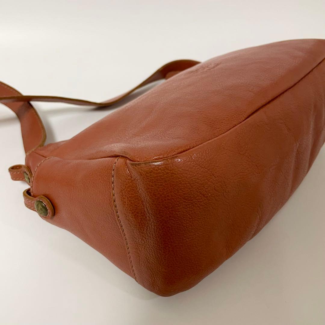 【24時間以内発送】イルビゾンテ　ショルダーバック　レザー