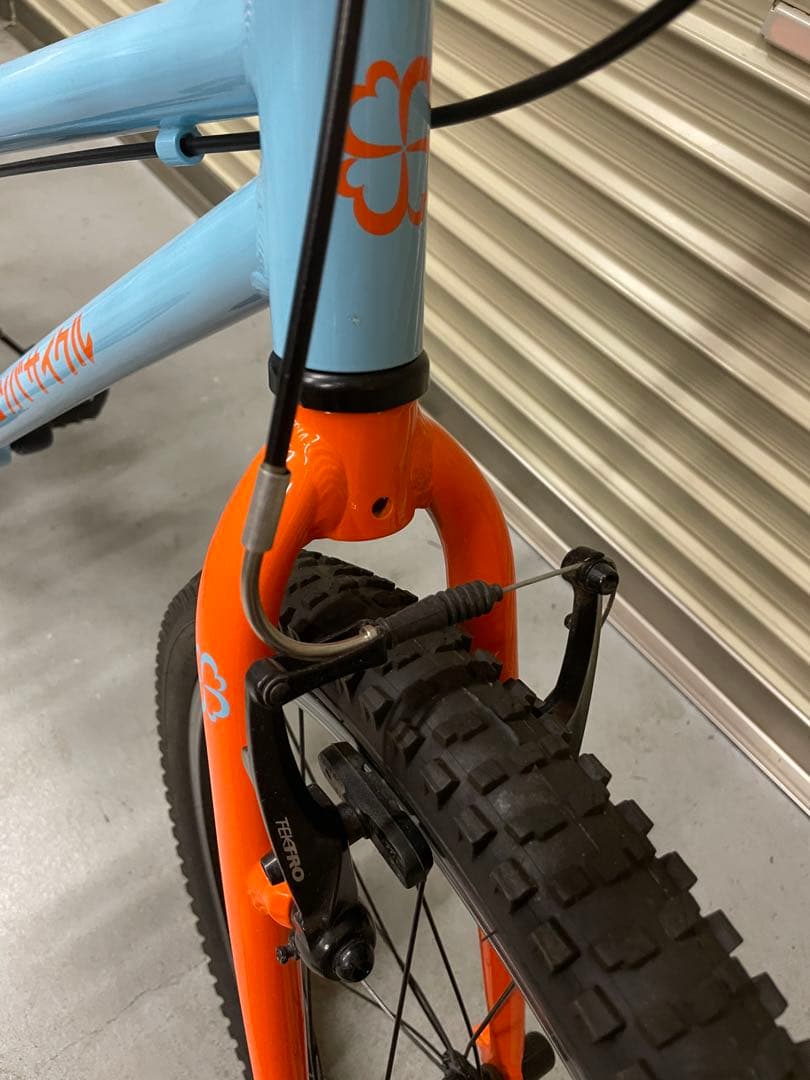 【送料別】ヨツバサイクル22インチ　ラムネブルー