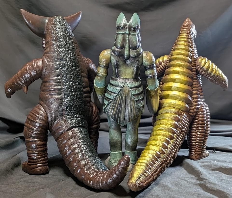 ゴモラ＆レッドキング＆バルタン星人（バンダイ）ビッグサイズソフビ3