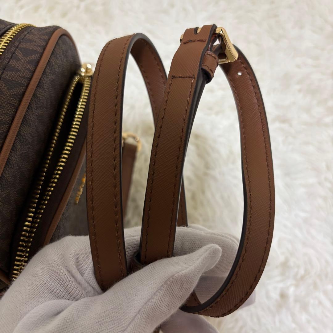 ✨未使用級　マイケルコース　ショルダーバッグ カメラバッグ 肩掛け　ブラウン