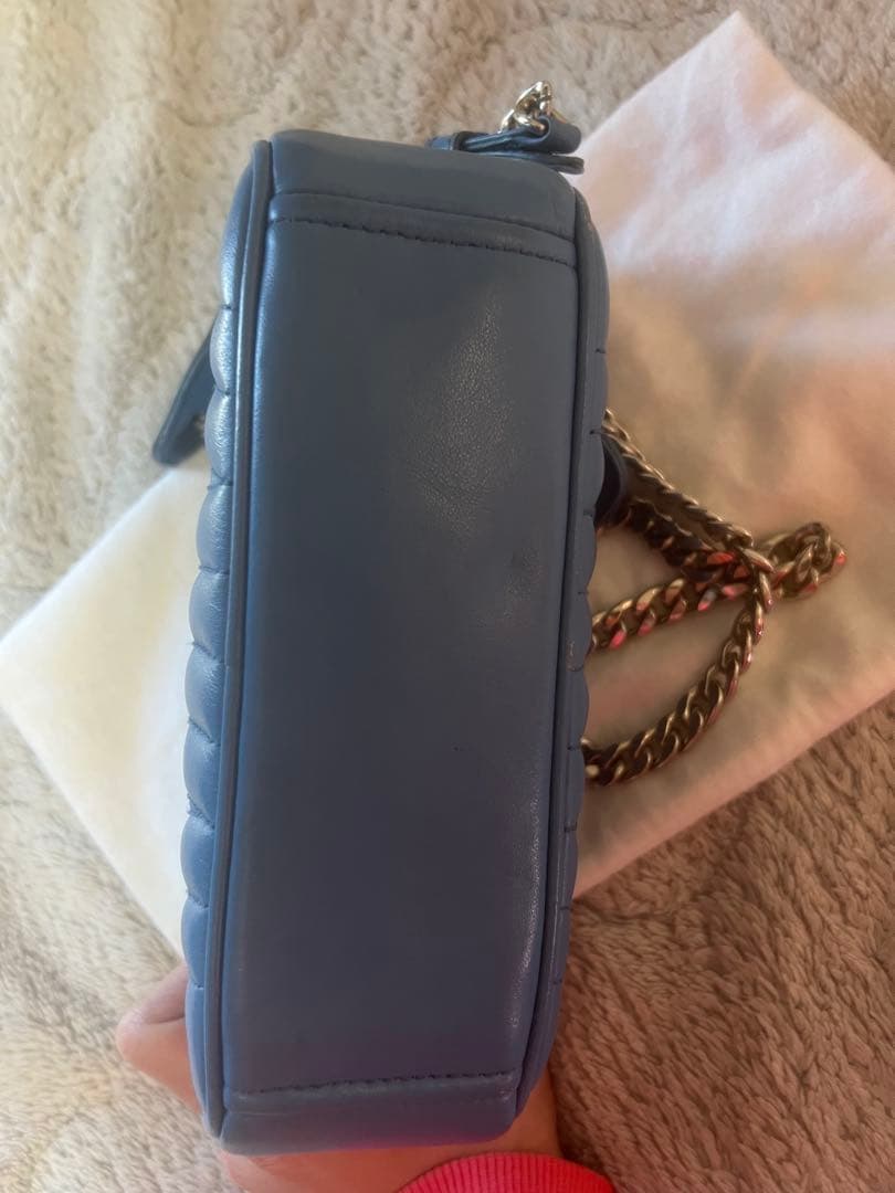 PRADA キルティングショルダーバッグ ブルー