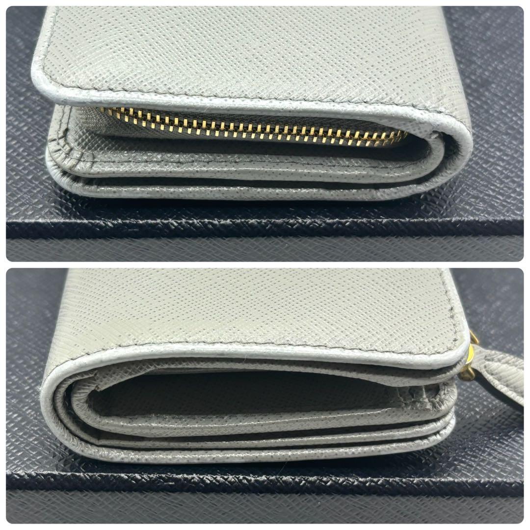 ✨現行モデル✨PRADA 二つ折り 財布 サフィアーノ メタルロゴ ICタグ