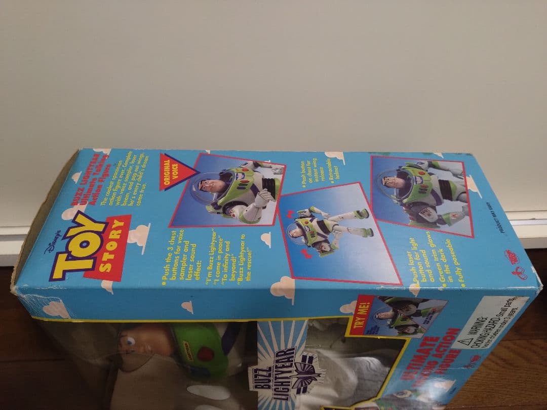 箱付き、初代バズライトイヤー！英語バージョン！清掃、電池交換済