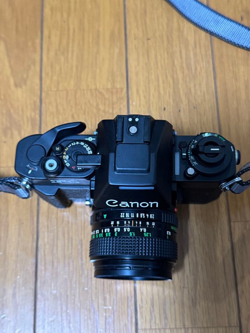 Canon F-1 フィルム一眼レフカメラ 28mmレンズ付き - メルカリ