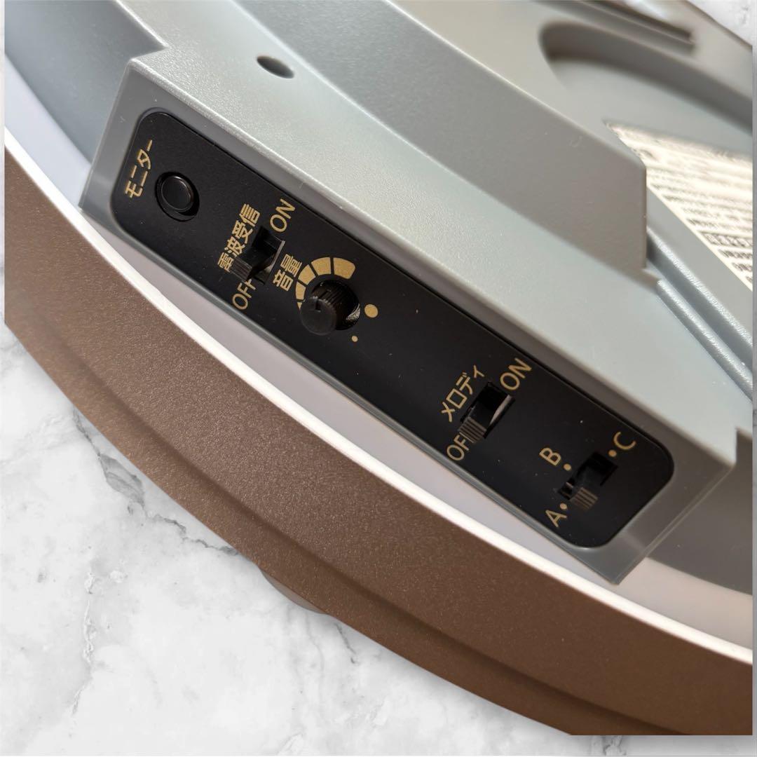 新品♡Small World電波時計 30曲メロディ付 報時付掛時計 リズム時計