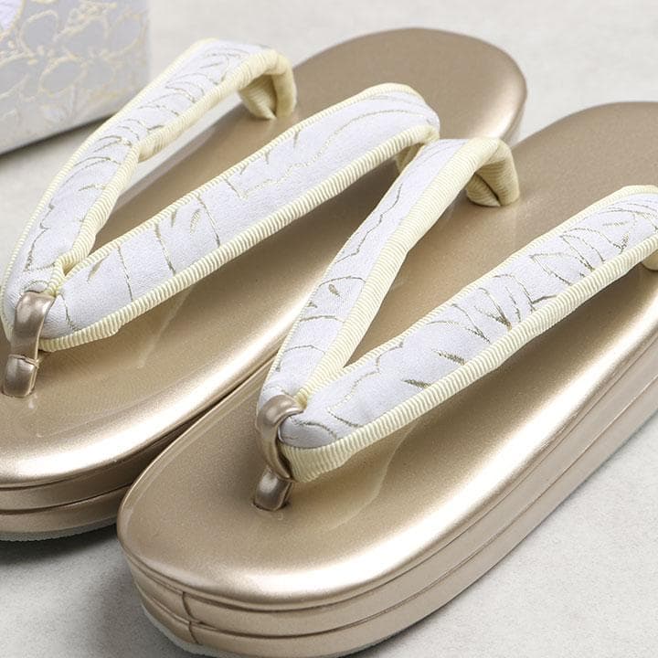 【新品】草履バッグセット　フォーマル用 草花柄　草履:24cm 03032